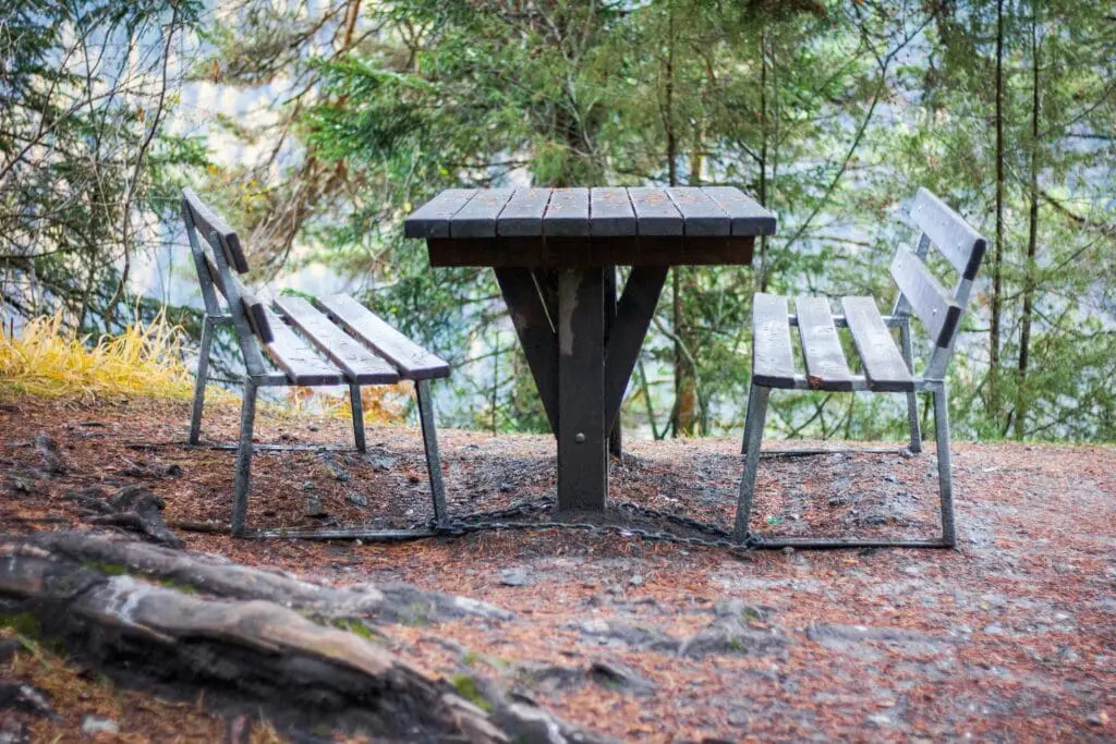 sat down travel suisse GckIVzqOREE unsplash crop