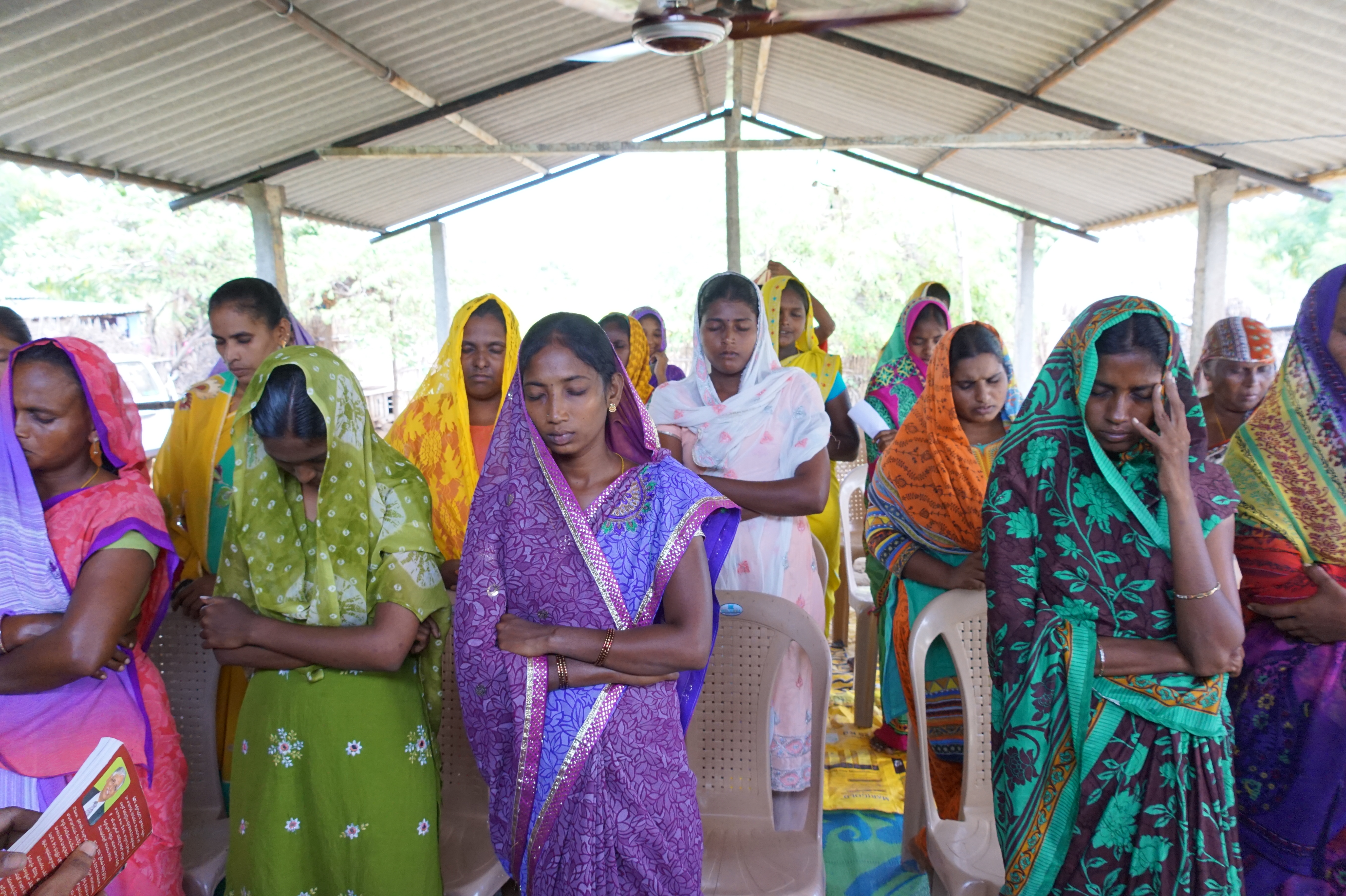 15 People Accept Jesus in Half-Constructed Prayer Hall – Venanapudi, India