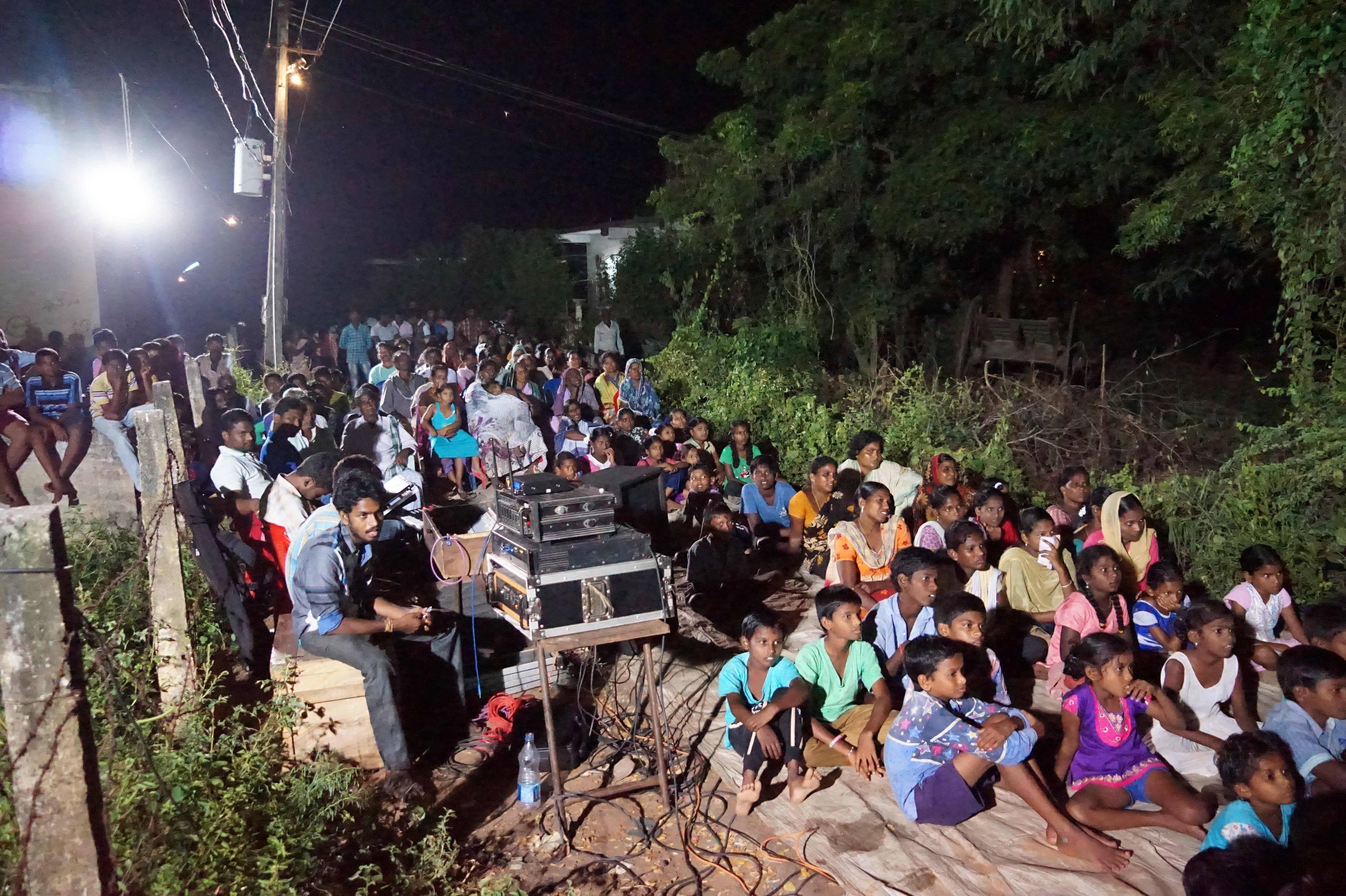 Youth Find Jesus at Gospel Meeting – Jonnapadu, India