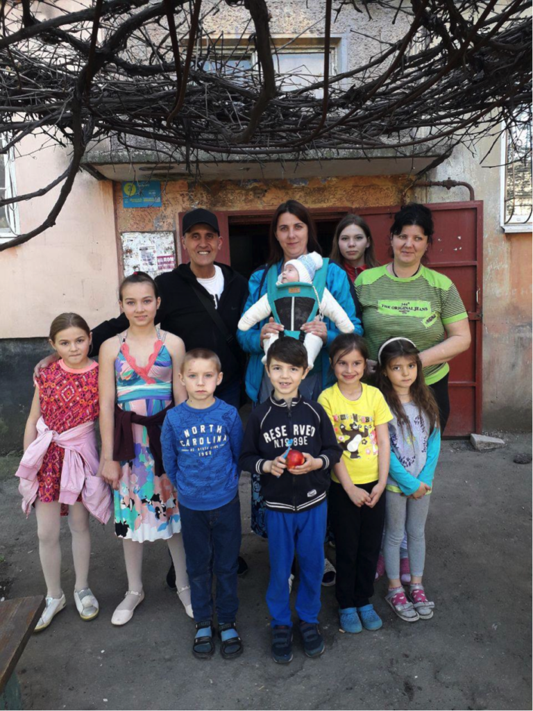Ukraine Update: Large Family Evacuated From Starosillya 